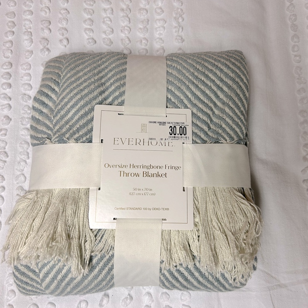 Beautiful 50X70 Oversized Herringbone Fringe Throw Blanket